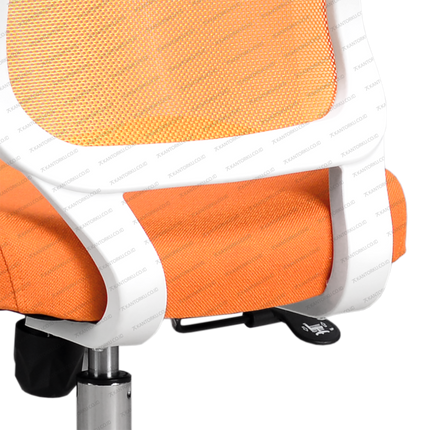 Kursi kerja ergonomis Subaru Osaka W cocok untuk kantor, meeting room, dan home office.