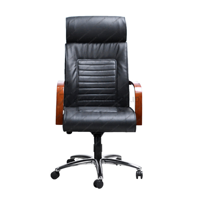 Kursi Direktur Savello Platinum HCA dengan kaki aluminium kokoh dan sandaran kayu mahoni elegan untuk ruang kerja eksekutif di Kantorku.