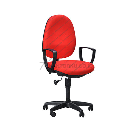 Kursi kerja Savello dengan kualitas premium, dibuat untuk mendukung produktivitas dan mencerminkan kepribadian unik setiap pengguna di kantorku.co.id.