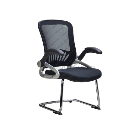 Kursi kerja Savello Radiant VA bergaya kontemporer dengan struktur chrome kuat dan desain ergonomis untuk kenyamanan rapat di kantorku.co.id.