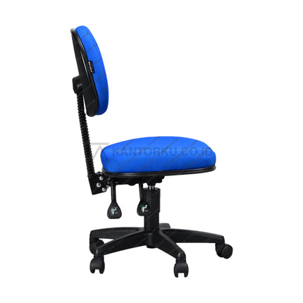 Savello kursi staf ergonomis dengan kombinasi teknologi gaslift dan kaki nylon ringan, menciptakan kenyamanan maksimal di ruang kerja Kantorku.