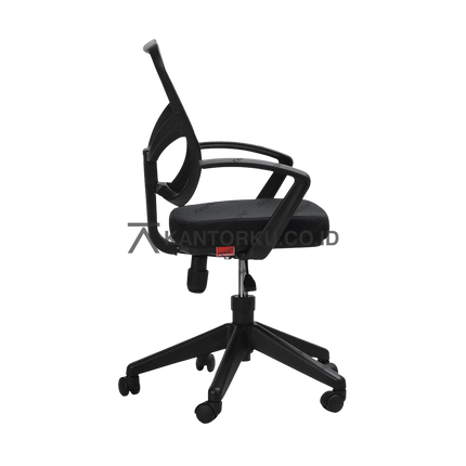 kursi kantor nyaman dengan sandaran ergonomis dan struktur kokoh — kantorkudotcodotid