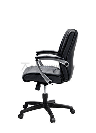Kursi Manager Savello dengan desain elegan, sandaran Polyurethane berfinishing gloss, dan fitur gaslift ergonomis di Kantorku.