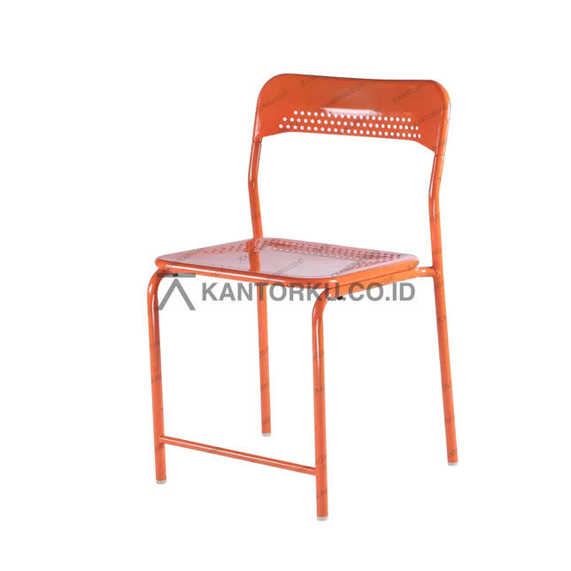 Kursi Chitose SAMM dengan sandaran perforasi modern – kantorku.co.id
