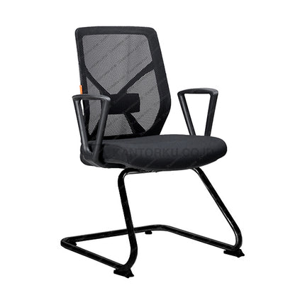 Kursi kantor hadap dengan desain simpel, sandaran lengan, dan kaki cantilever