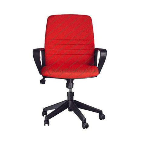 Kursi kantor berwarna merah dengan sandaran dan roda