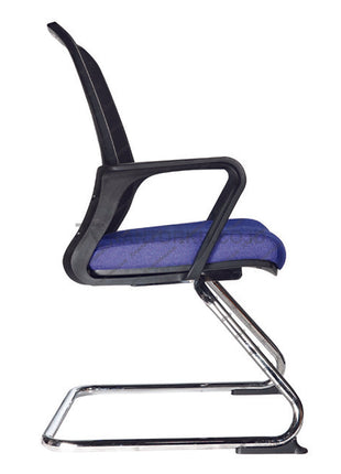 Kursi kantor Ecos SKM 3305 A Kursi hadap dengan desain elegan dan fungsional. Menggunakan kaki model cantilever berbahan chrome