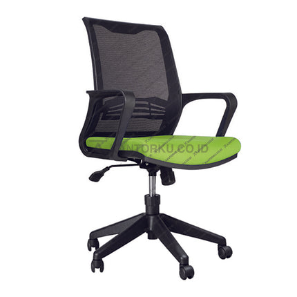 Kursi kerja profesional warna hitam dengan sandaran ergonomis dan hidrolik