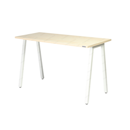 Meja kantor FIRM Tabla Desk untuk kenyamanan dan produktivitas kerja – Tersedia di Kantorku.com