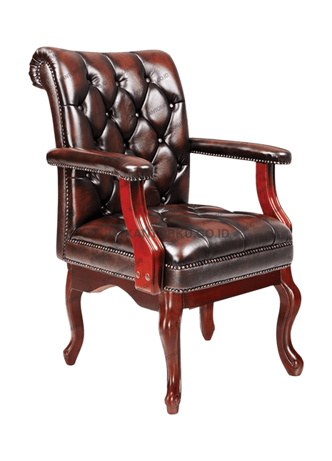 Kursi Trilby III dengan detail paku tembaga dan ukiran kayu mewah dari kantorkudotcodotid