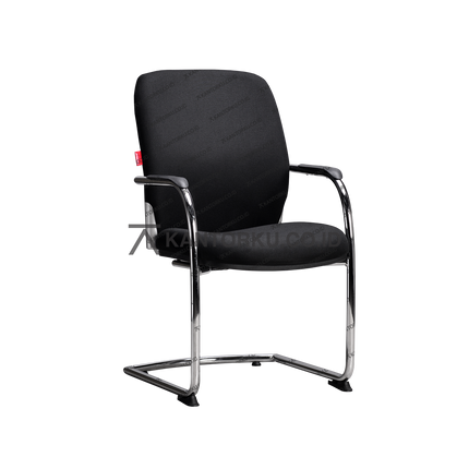 kursi ruang tunggu modern dengan rangka chrome berkilau dan desain minimalis — kantorku.co.id